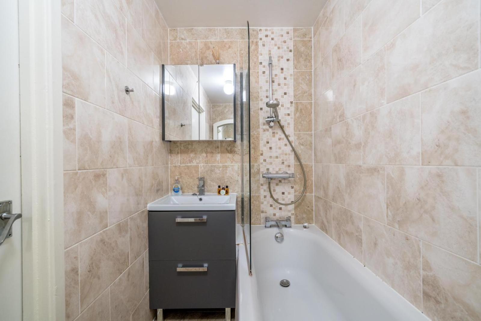 Cozy In Greater - 1br,1 Bath Londra